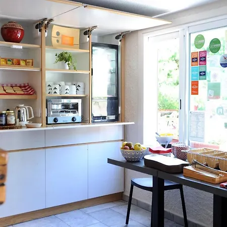 فندق Manexenea 2*