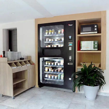 玛尼可热尼雅旅馆 酒店 2*