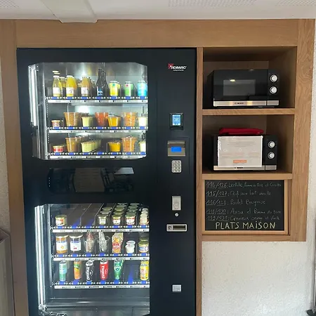 玛尼可热尼雅旅馆 酒店