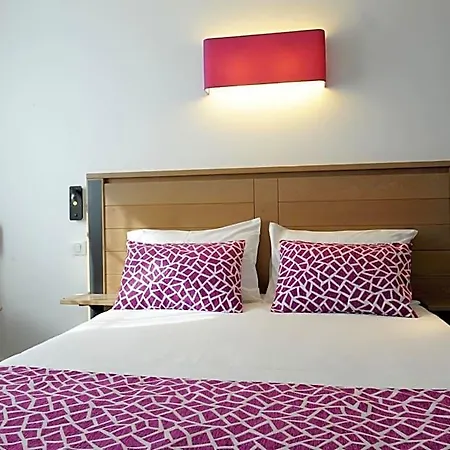 Manexenea Hotel 2*
