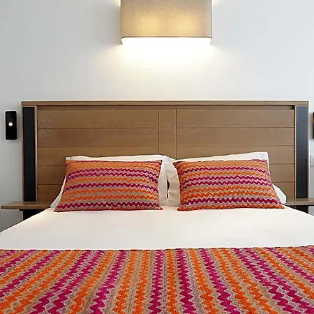 Manexenea Hotel 2*