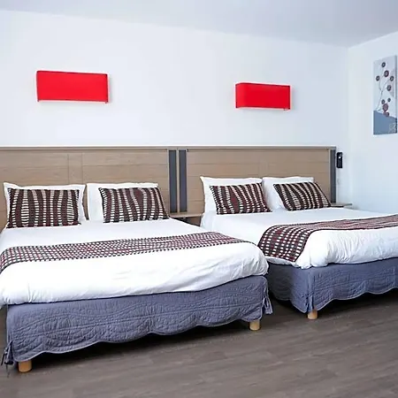 Manexenea Hotel 2*