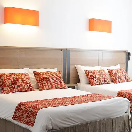 玛尼可热尼雅旅馆 2* 圣艾蒂安德拜戈里